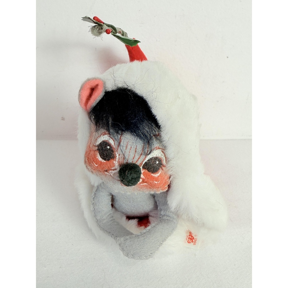 Annalee Mouse Gray And White Faux Fur Hood Holly Hat Plush Toy 1965 Tag
